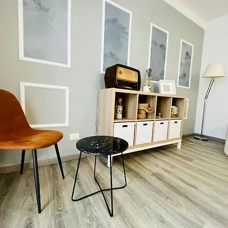 In Centro, Silenzioso E Balcone سانريمو