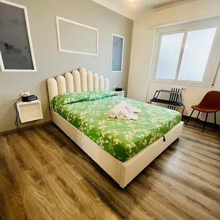 Apartment In Centro, Silenzioso E Balcone